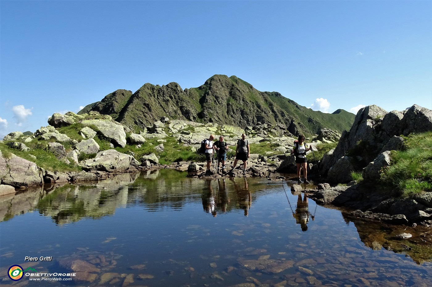 25 Il Monte Verrobbio si specchia.JPG -                                